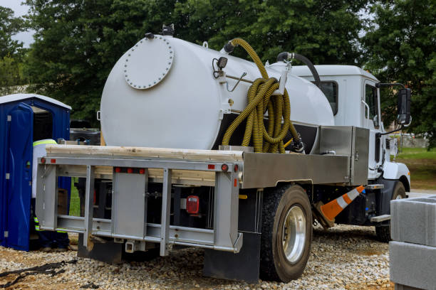 Best Portable restroom trailer rental  in Louisville, TN